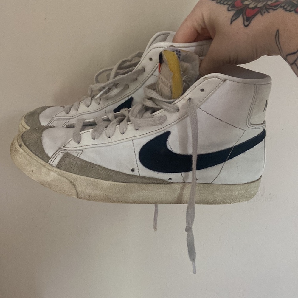 Nike women’s blazers size 8
